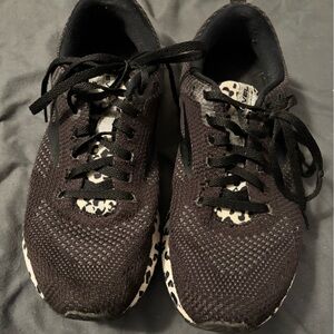 Cheetah print brooks